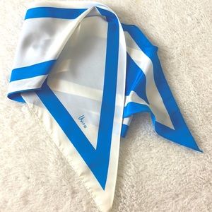 👗5/$25👗Vintage Vera Scarf
